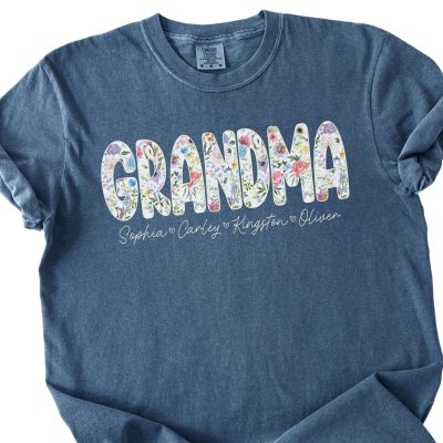 Custom Floral Grandma Shirt with Grandkids Names - Personalized Tee
